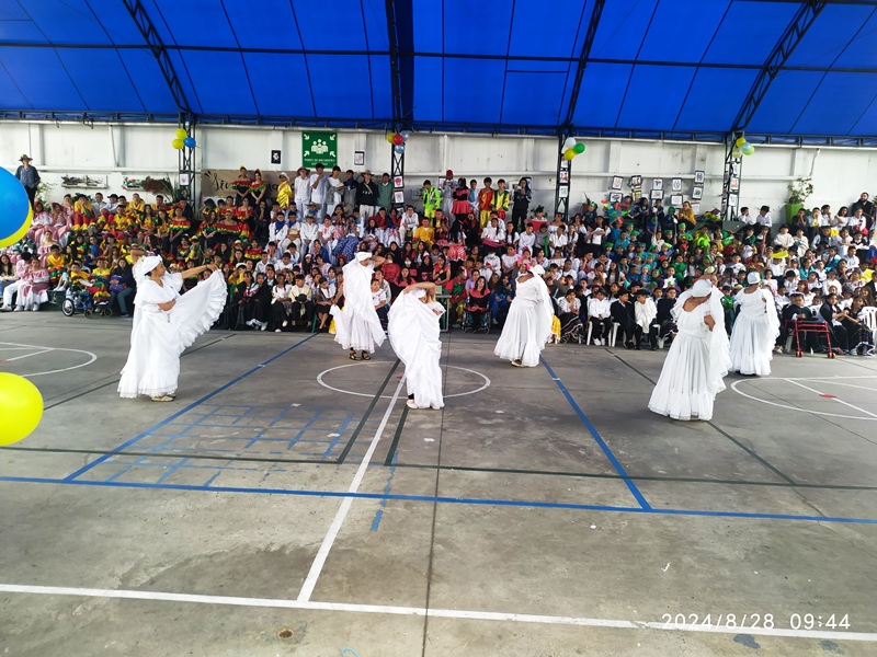 Docentes Elkinistas participandel del Festival