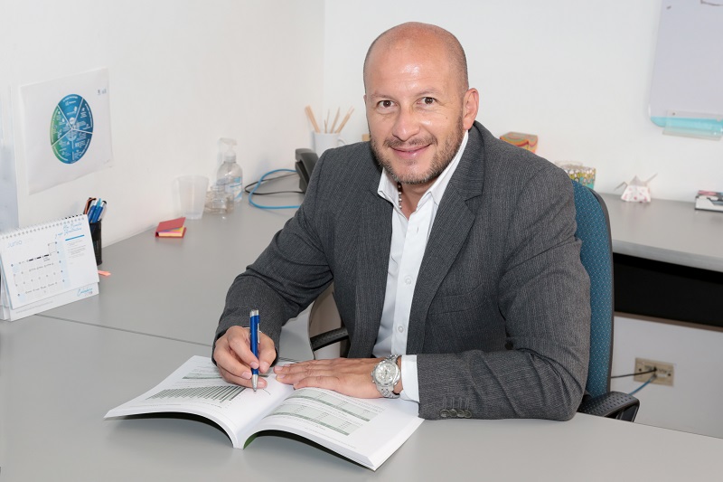 Administrativo sentado