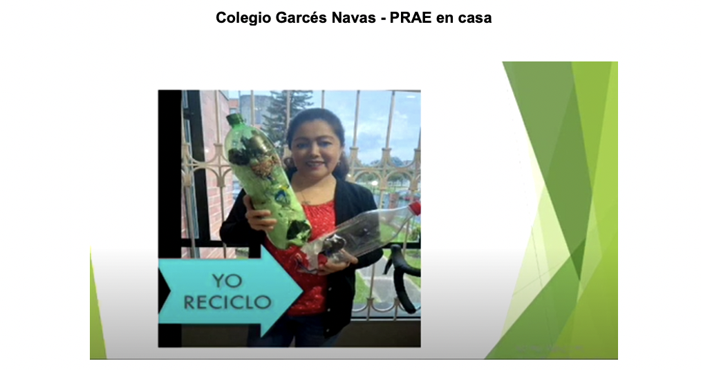 Botellas con papeles