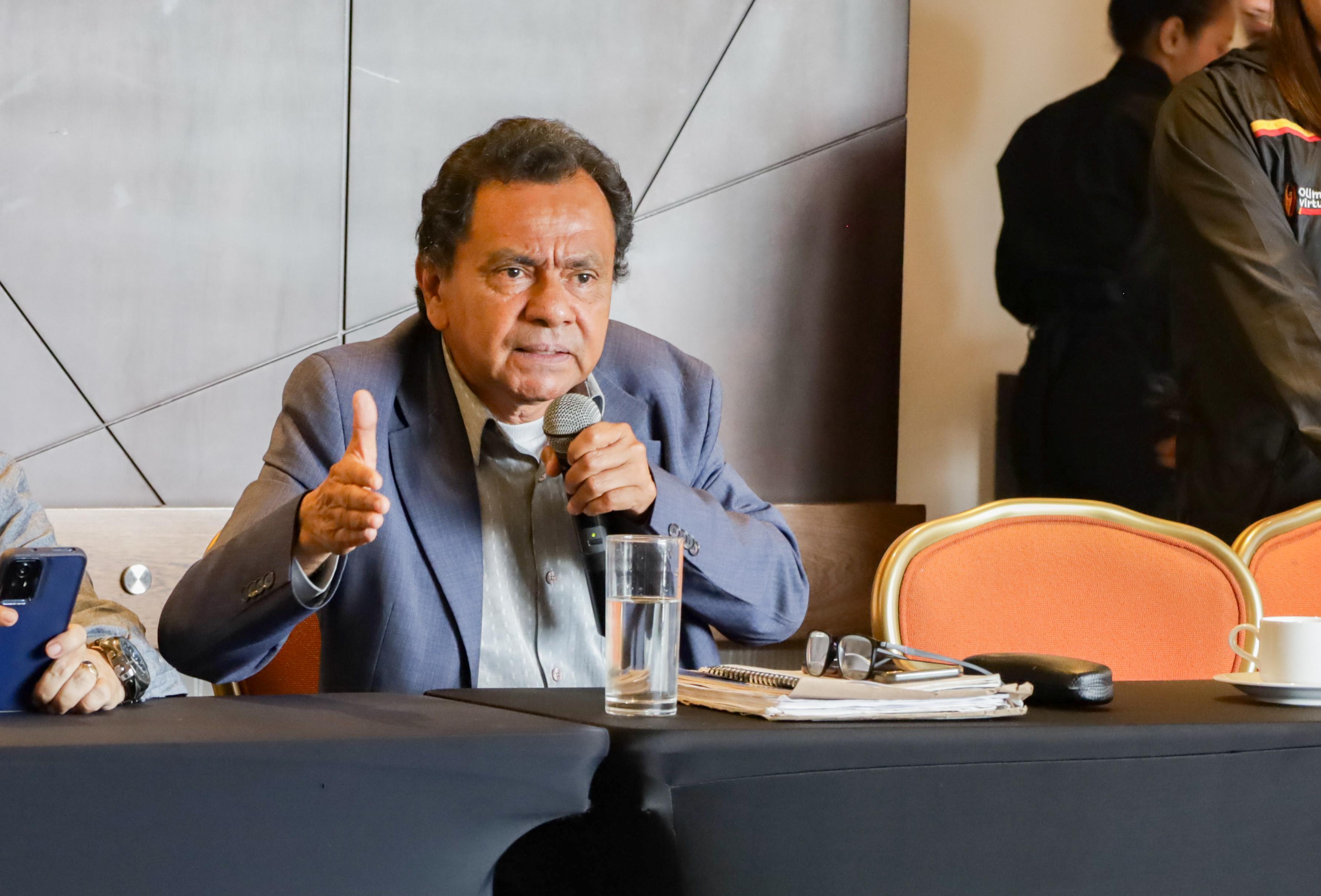 Mesa de negociación con sindicatos