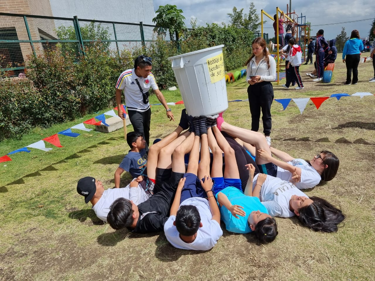 ¡Gran encuentro artístico y recreativo del Súper Nodo 32!