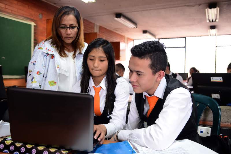¿Cuál es el valor del semestre en el Colegio Mayor de Cundinamarca?