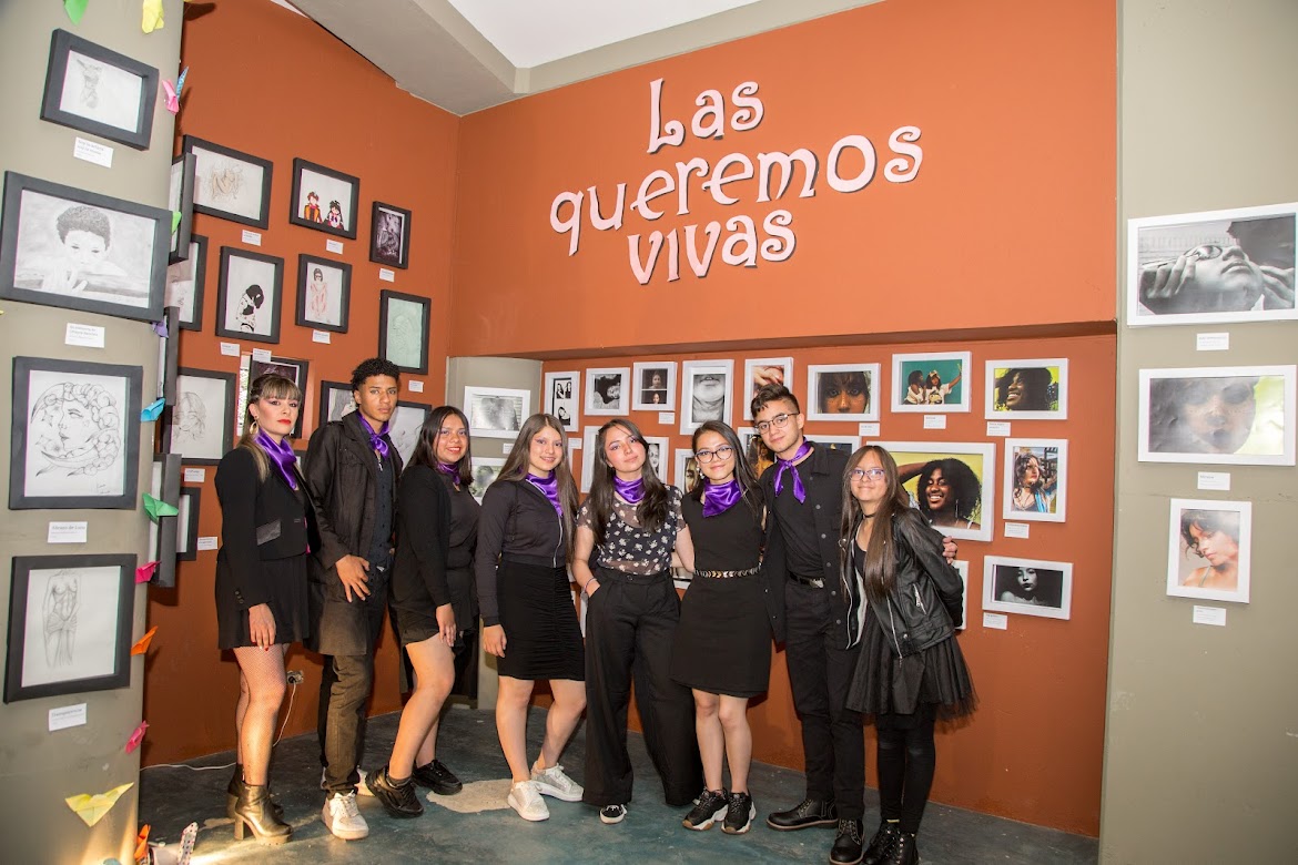 El arte que sana heridas y abraza la reconciliación en el colegio Andrés Bello