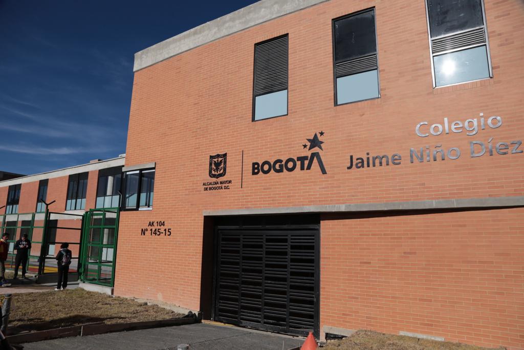 Comenzó la segunda ´Gran Maratón de Entrega de Colegios en Bogotá´ en las localidades de Suba y Fontibón