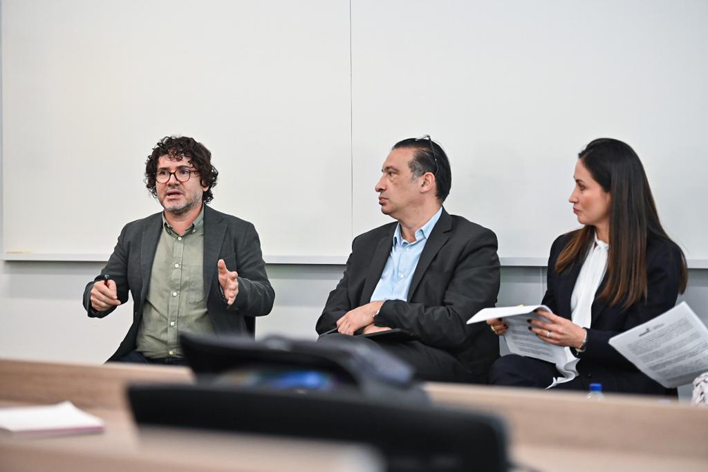 El gran reto de las democracias es generar confianza y contar con la participación ciudadana