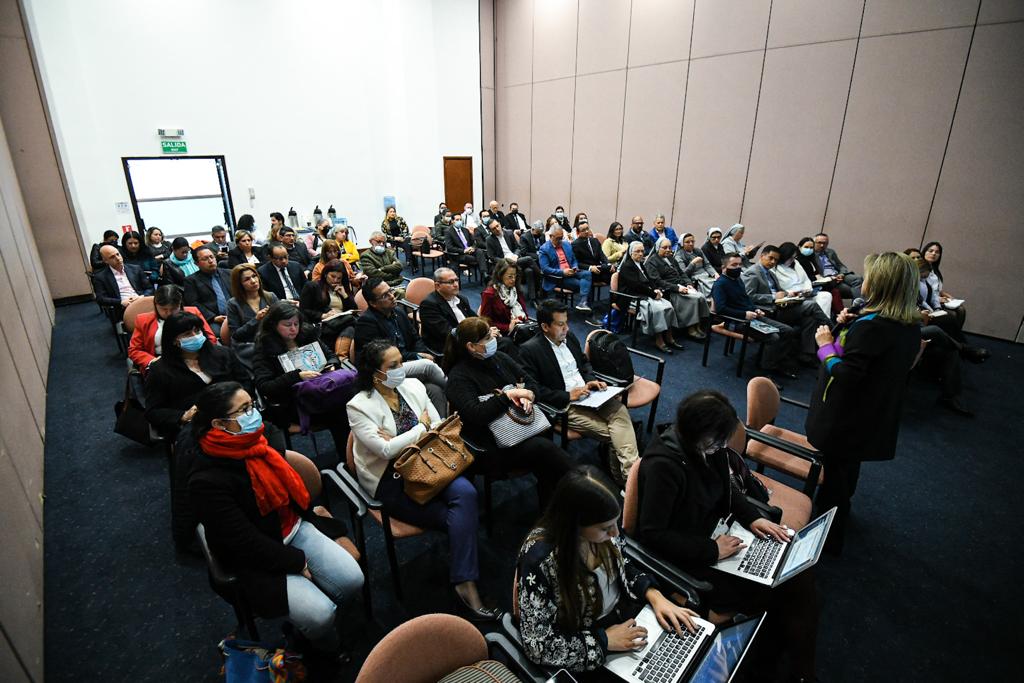 Mauricio Castillo, subsecretario en conferencia