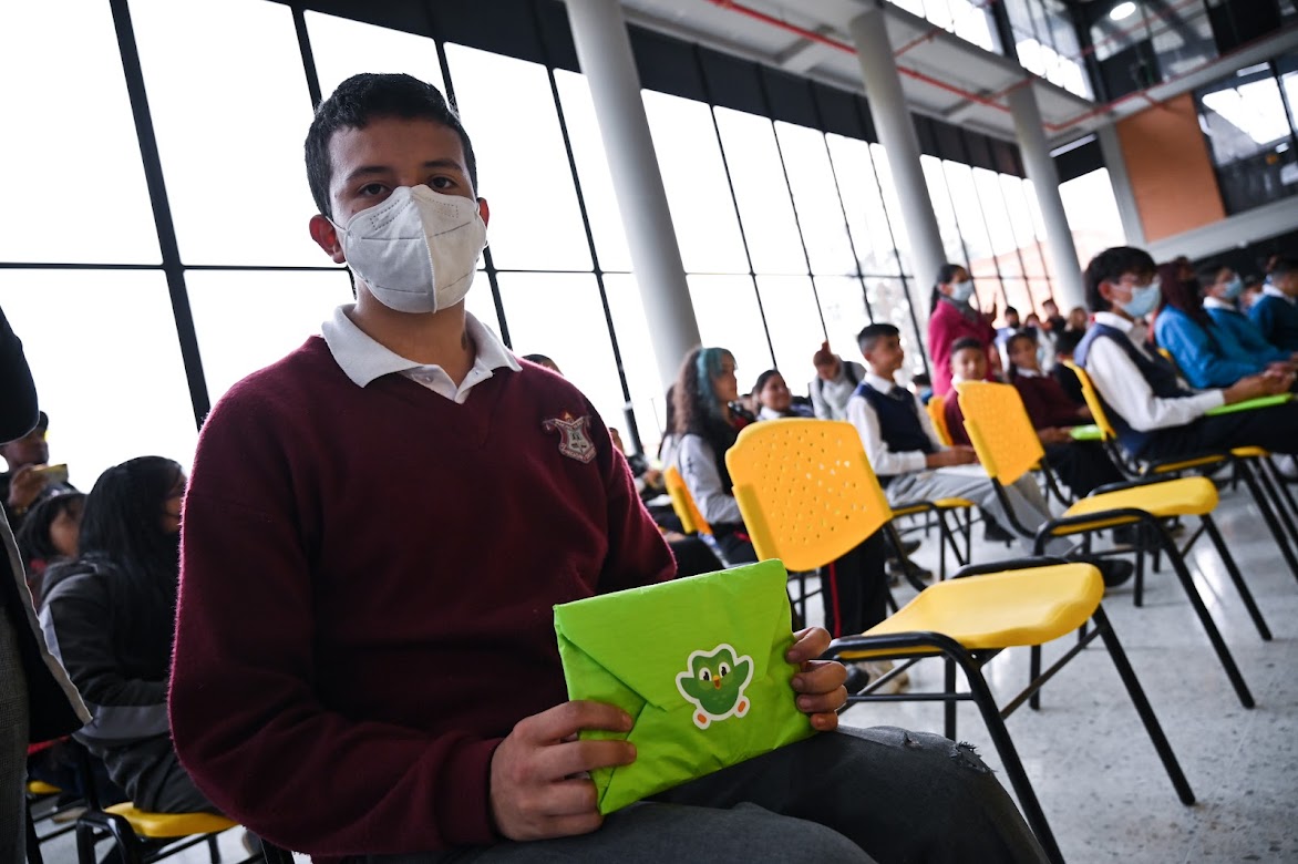 Felicitaciones a los ganadores del concurso que premia el aprendizaje de inglés con el uso de tecnologías 