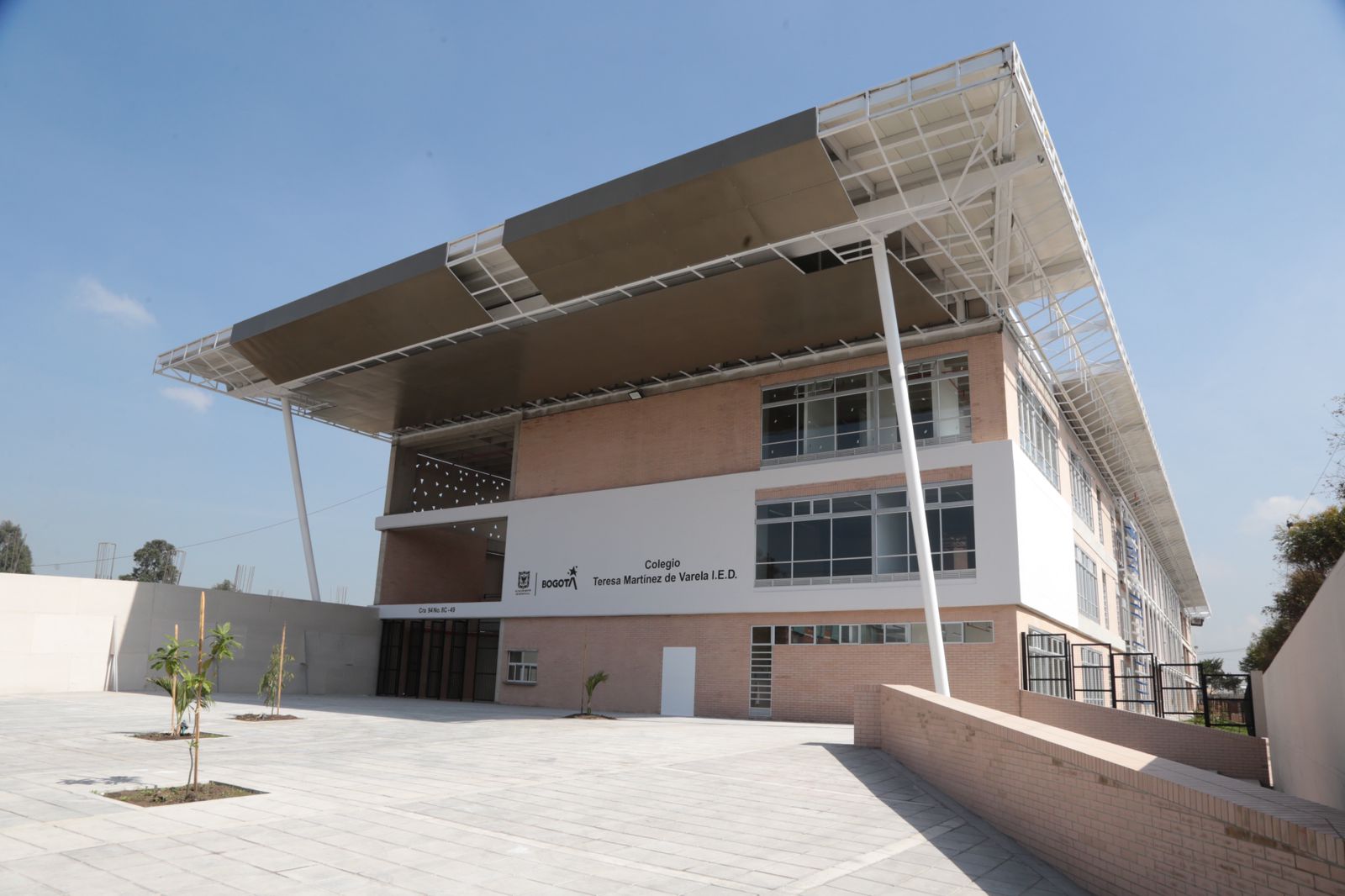 Con la entrega del Teresa Martínez de Varela, Bogotá llegó a 30 colegios entregados en la Alcaldía de Claudia López