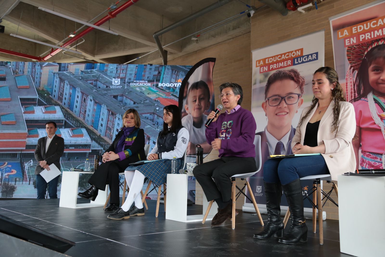 En el marco de la maratón de entrega de colegios, Ciudad Bolívar recibe la institución educativa Ángela Restrepo Moreno