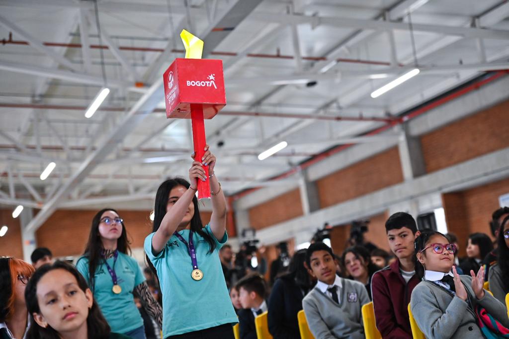 Olimpiadas STEM: ‘El conocimiento científico es lo que nos va a salvar de muchos desafíos que tenemos”: Alcaldesa Mayor