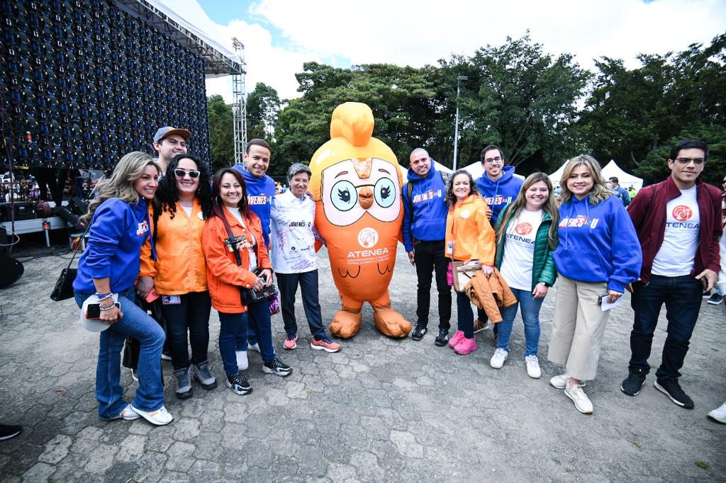 ¿Saben qué ciudad de toda América tiene el mayor programa de becas universitarias? ¡Bogotá!”, alcaldesa Mayor
