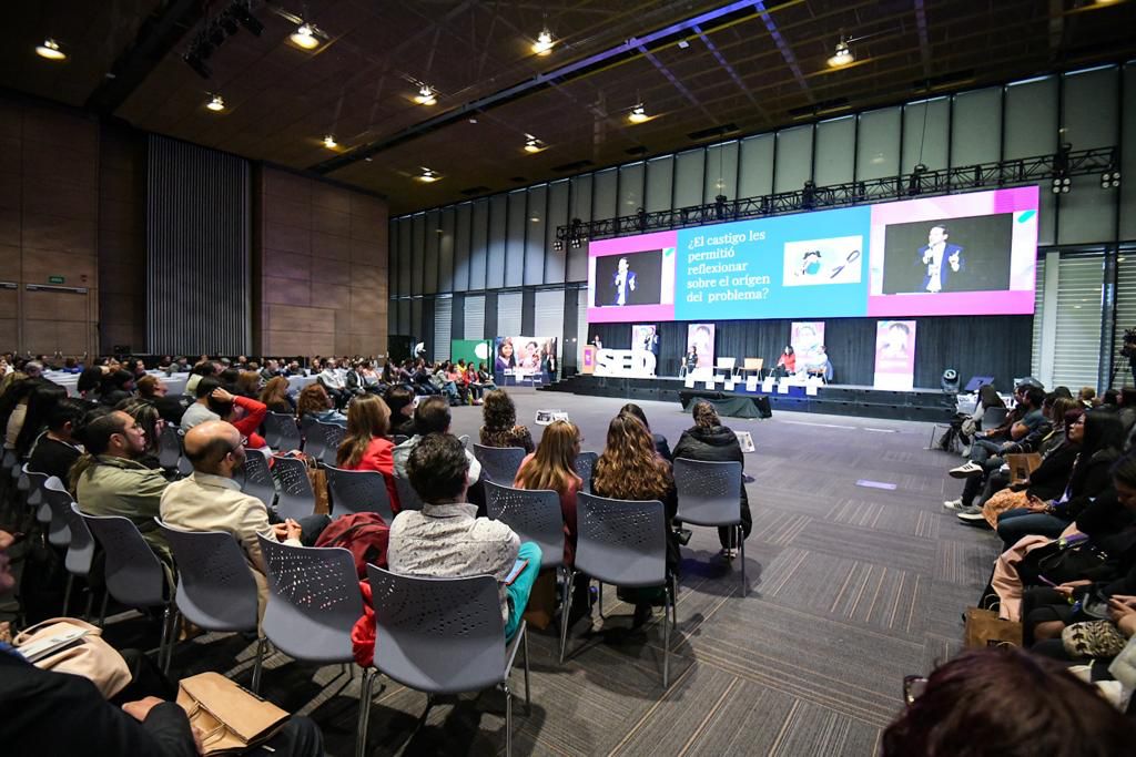 391 colegios oficiales le contaron a la ciudad cómo construyen paz a través de prácticas restaurativas en la escuela