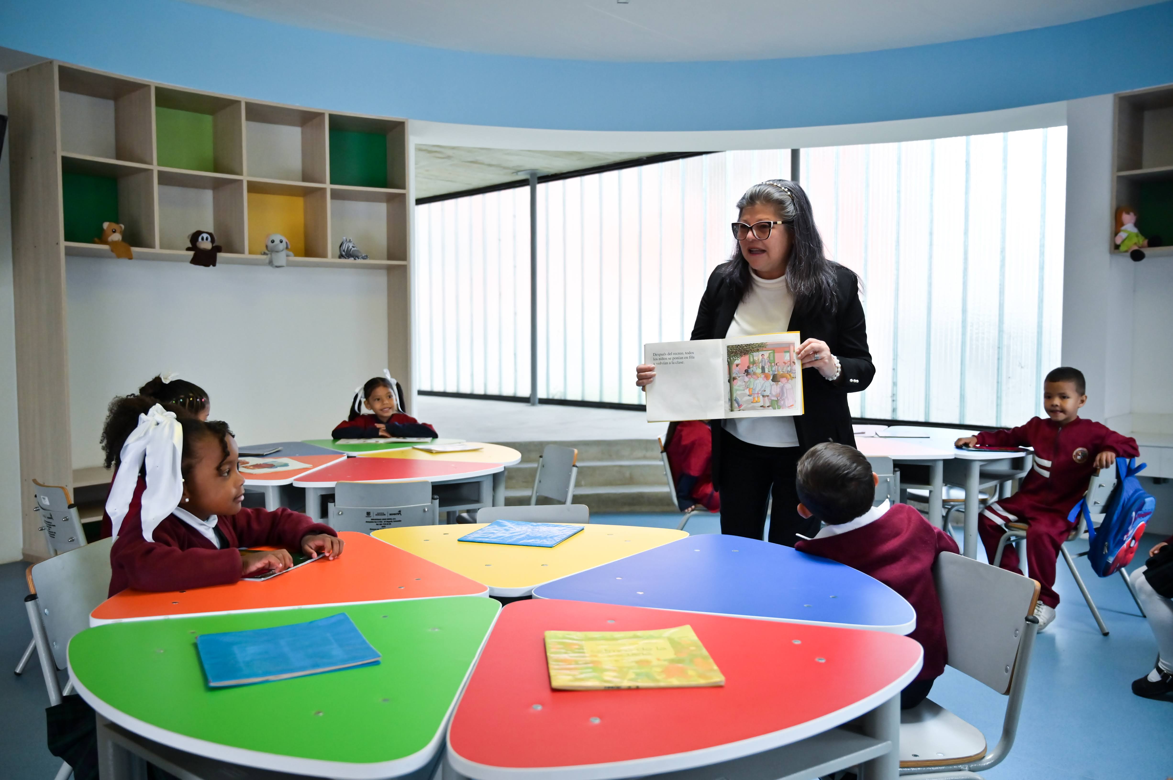 Ver la cara de felicidad de niñas y niños no tiene precio’: familias y docentes de Suba en inauguración de dos sedes de primera infancia