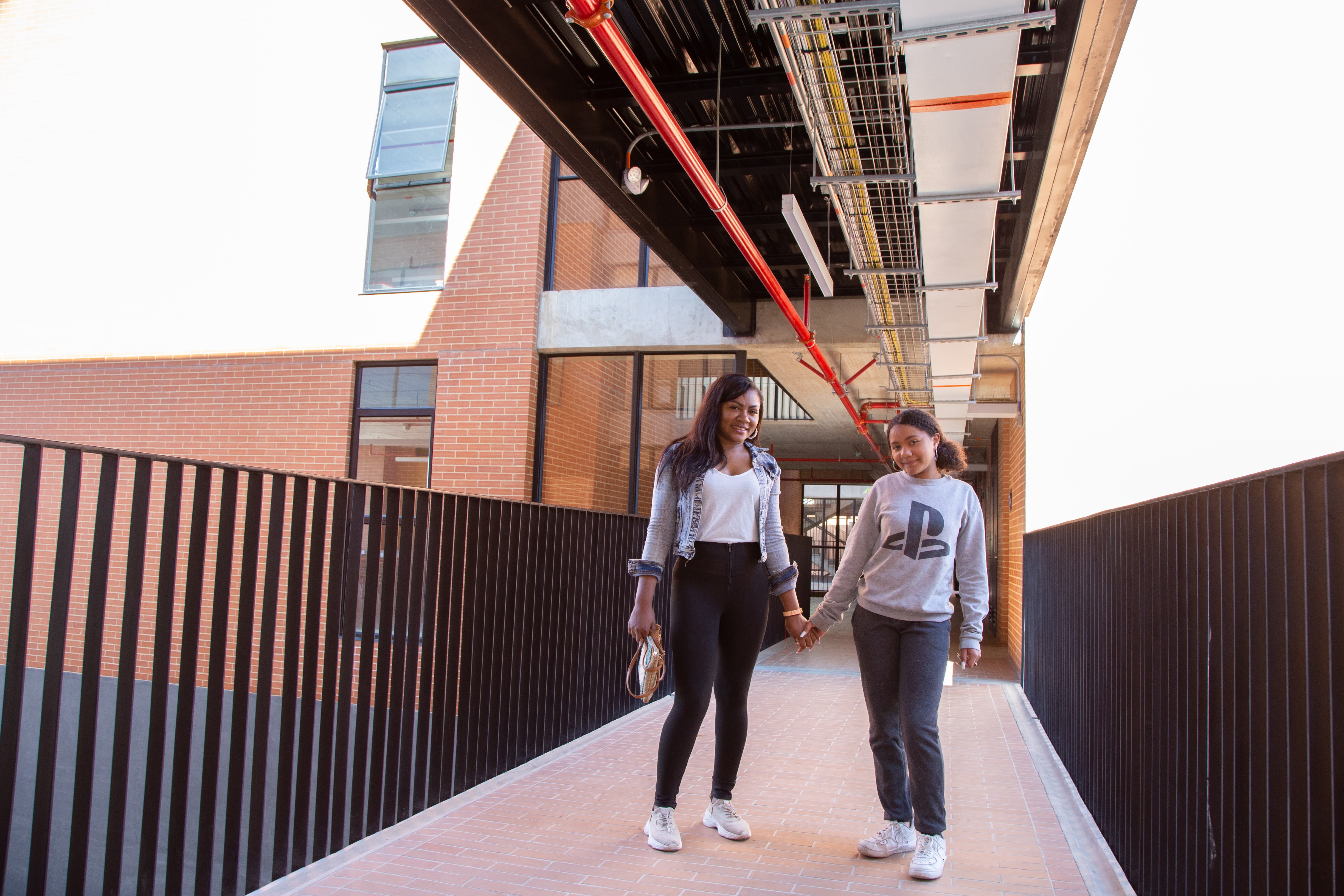 Conoce el nuevo e innovador colegio Abel Rodríguez Céspedes: #HistoriaEnVideo