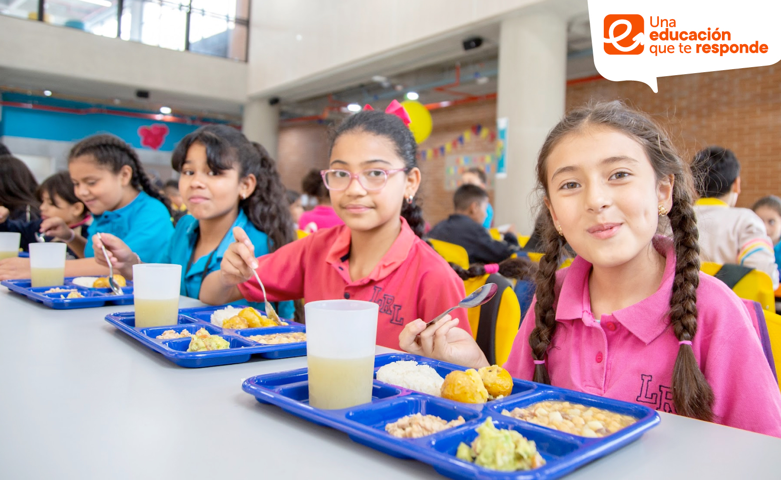 Estudiantes de colegio distrital