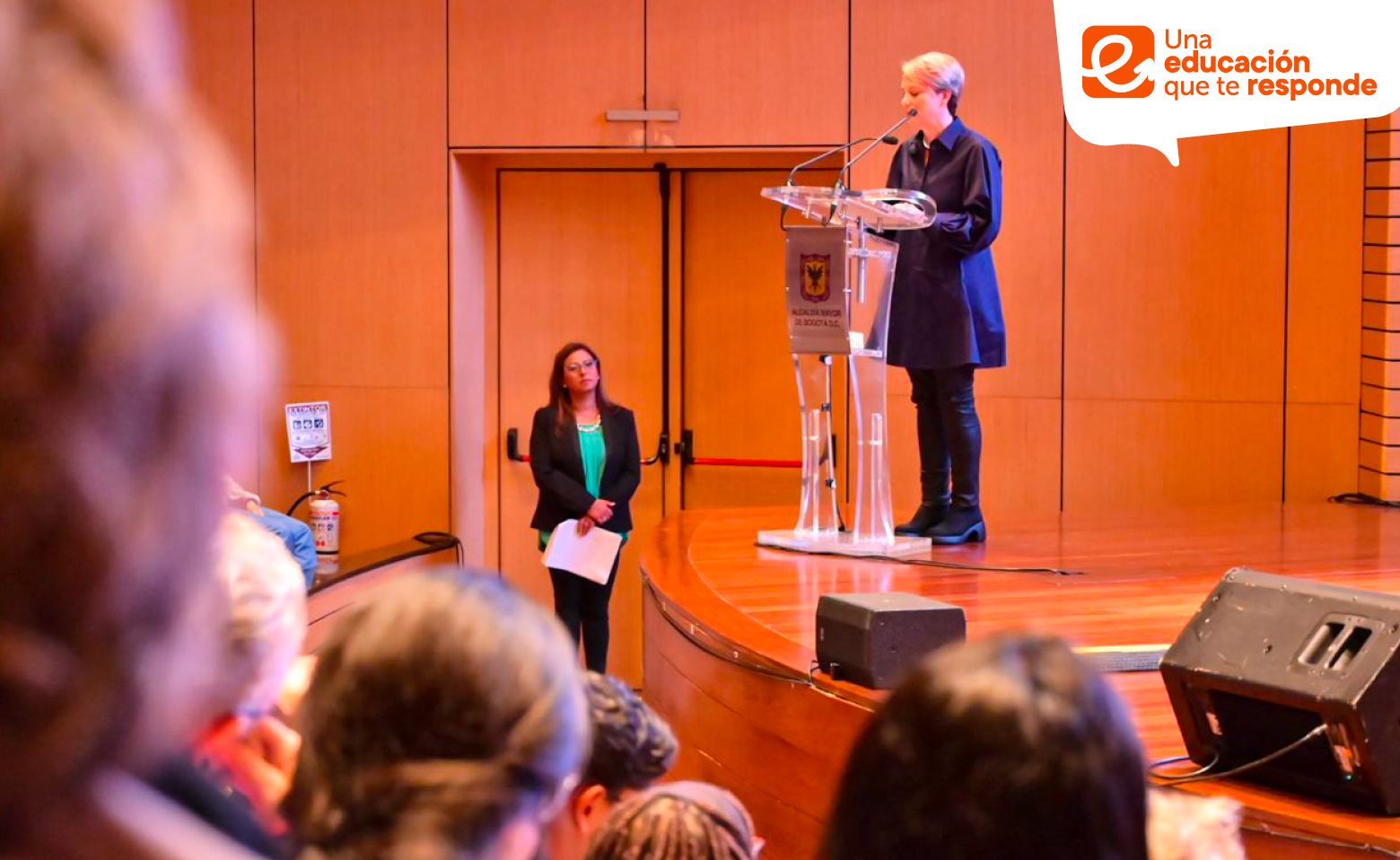 Secretaria de Educación, Isabel Segovia