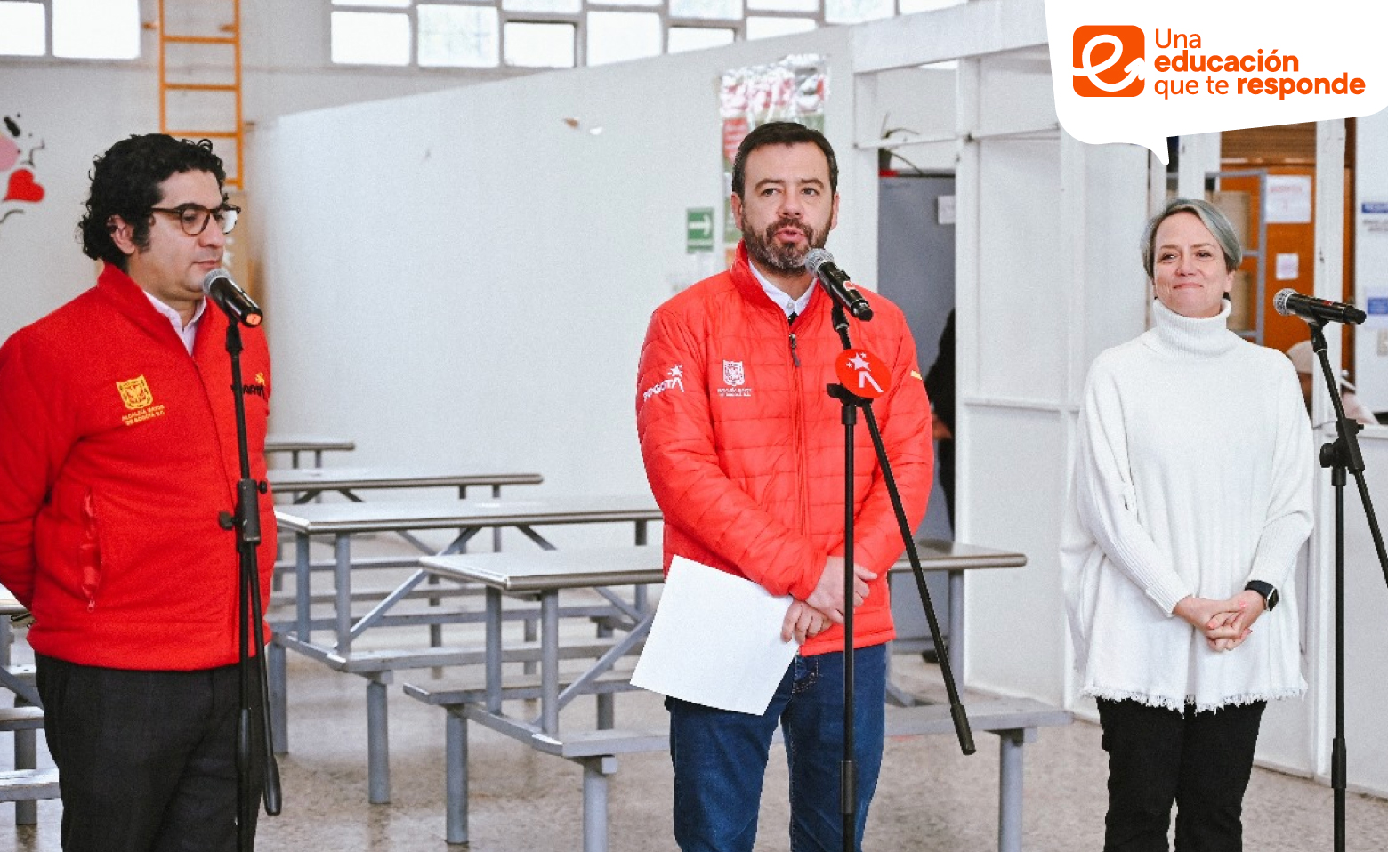 Alcalde de Bogotá y Secretaria de Educación del Distrito