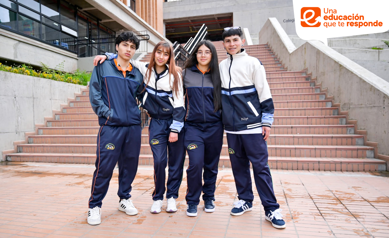 Estudiantes de colegio distrital