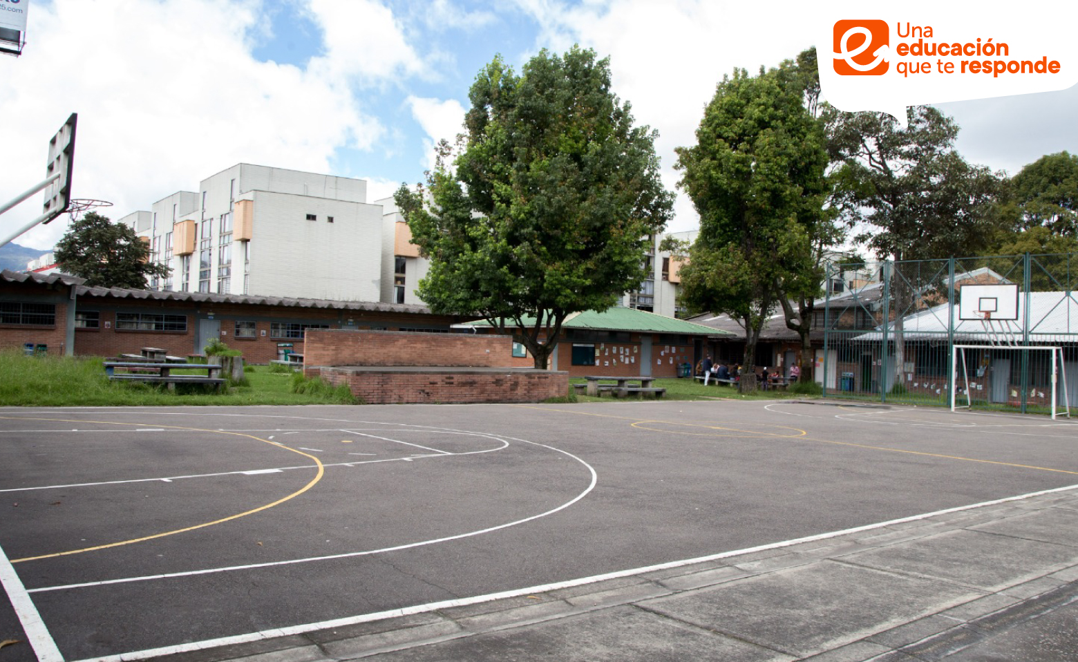Cancha interior de Colegio La Palestina