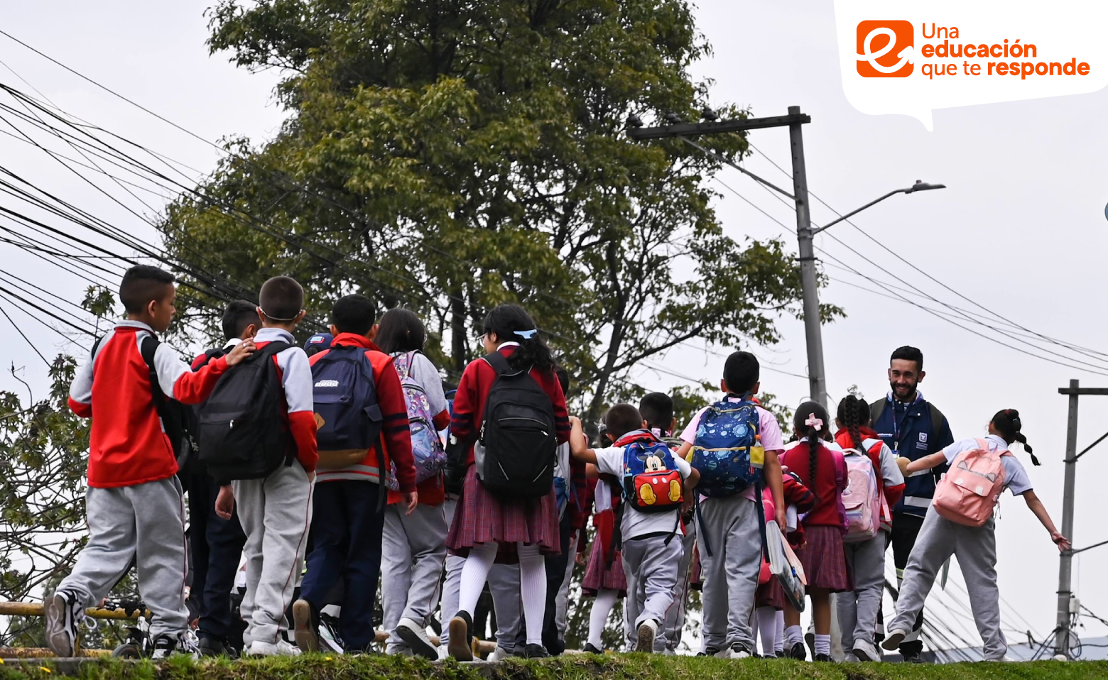 Estudiantes de colegio distrital