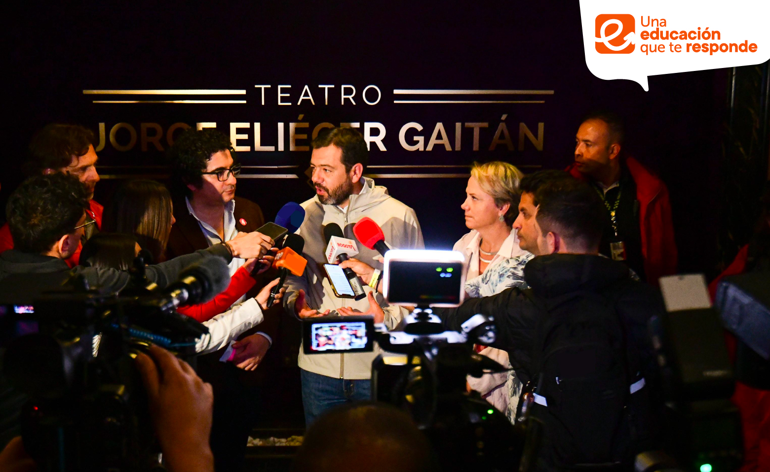 Alcalde de Bogotá y Secretaria de Educación del Distrito