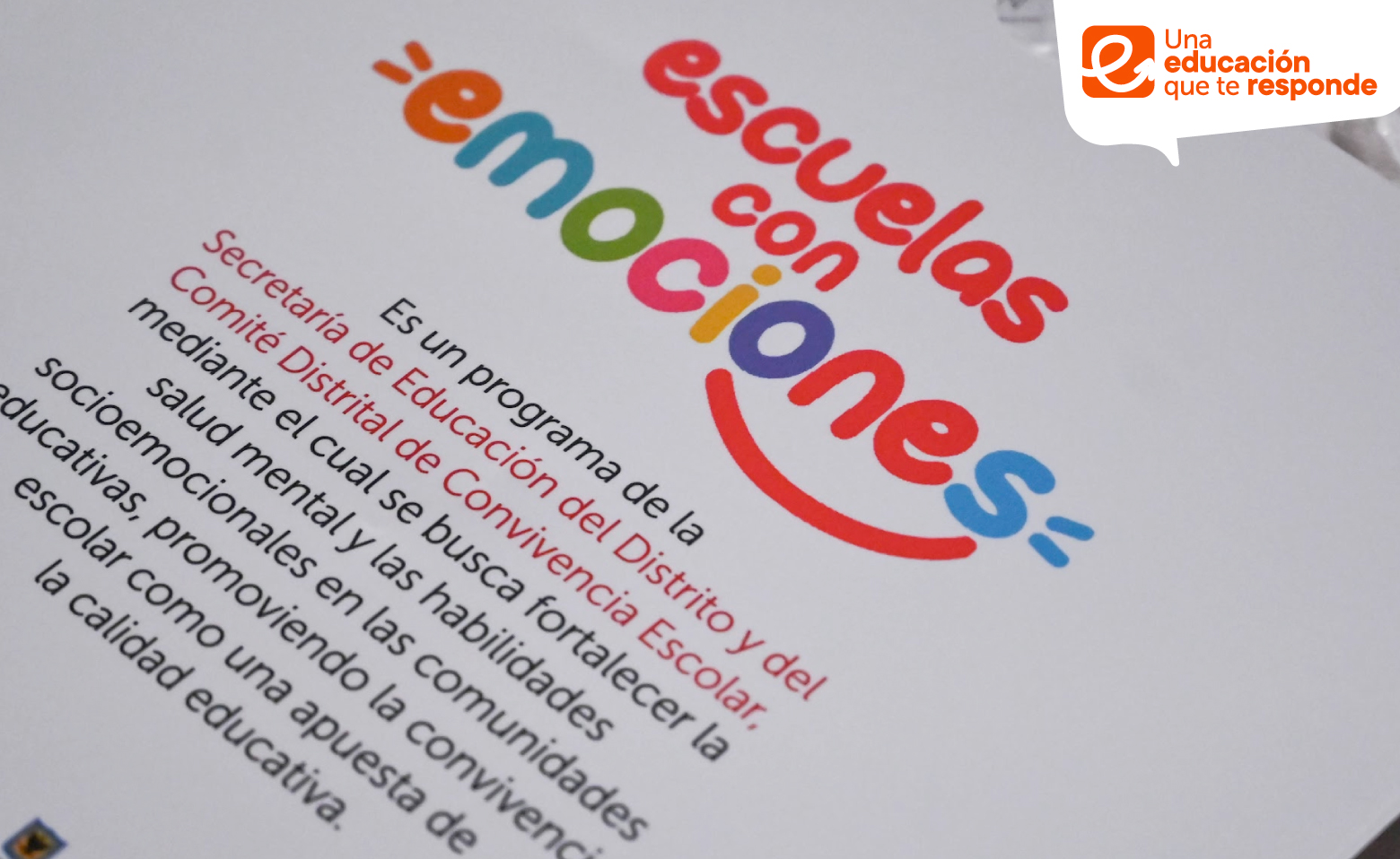 logo escuelas con emociones