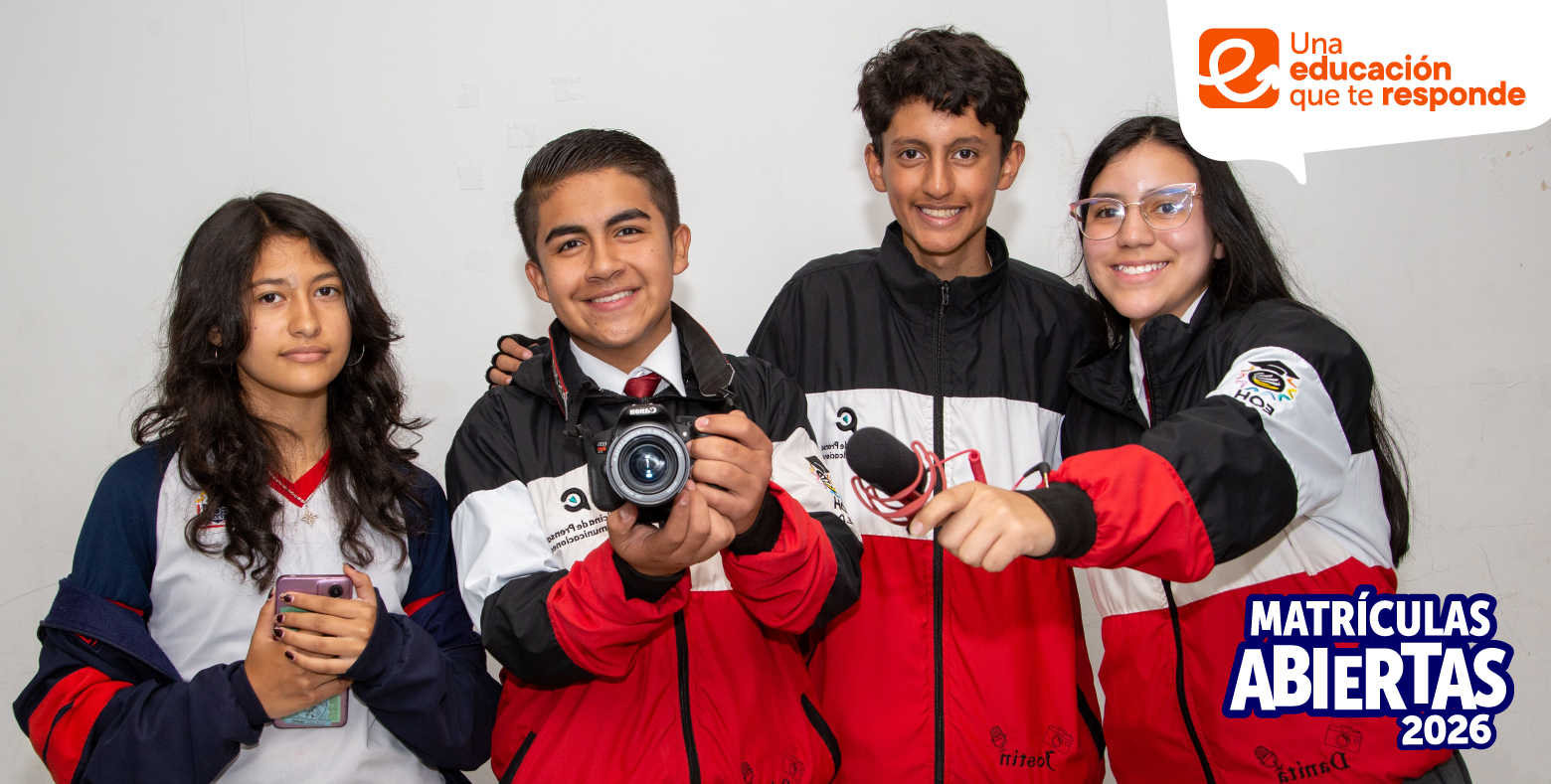 Estudiantes de colegio distrital