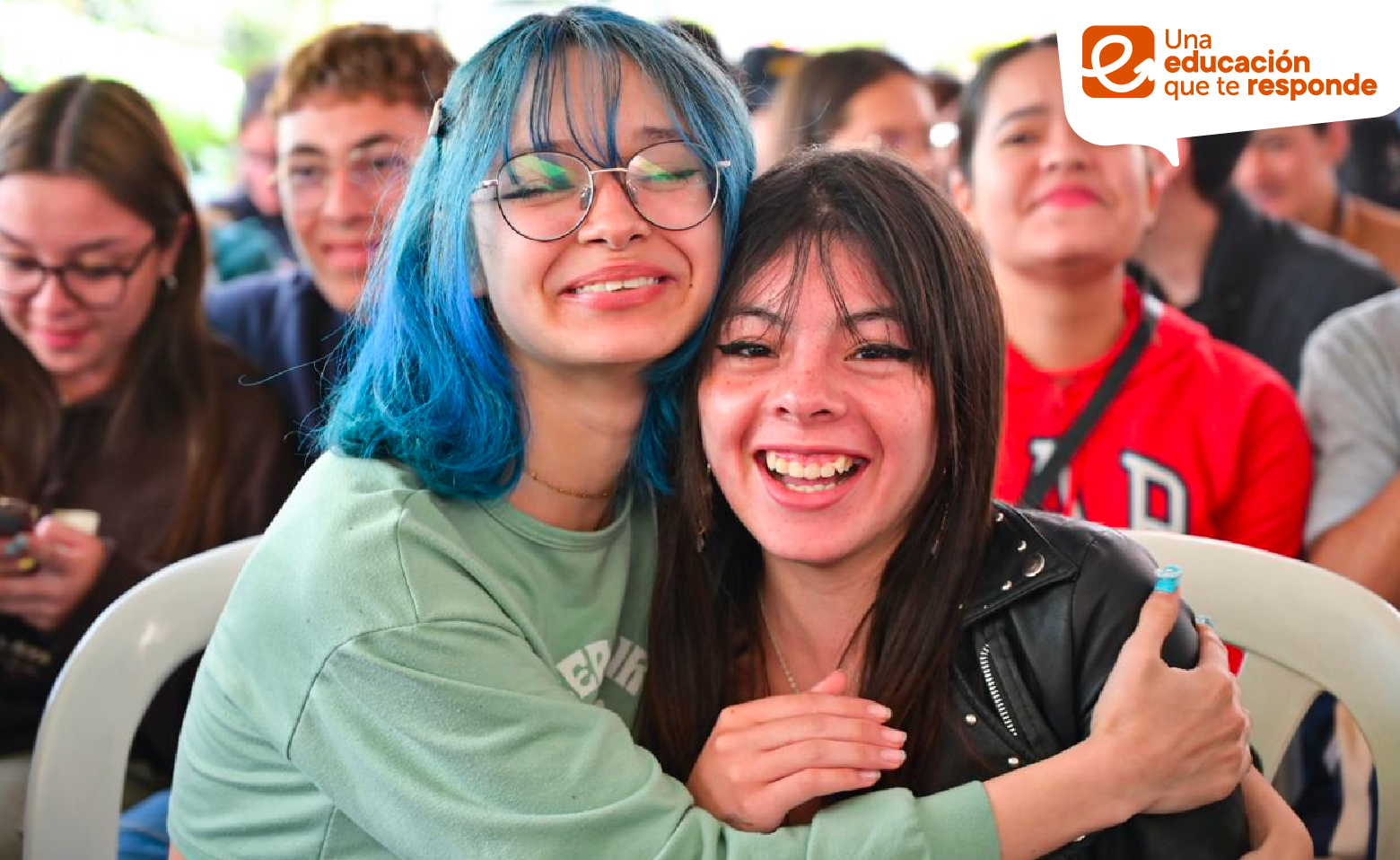 Estudiantes de jovenes a la E