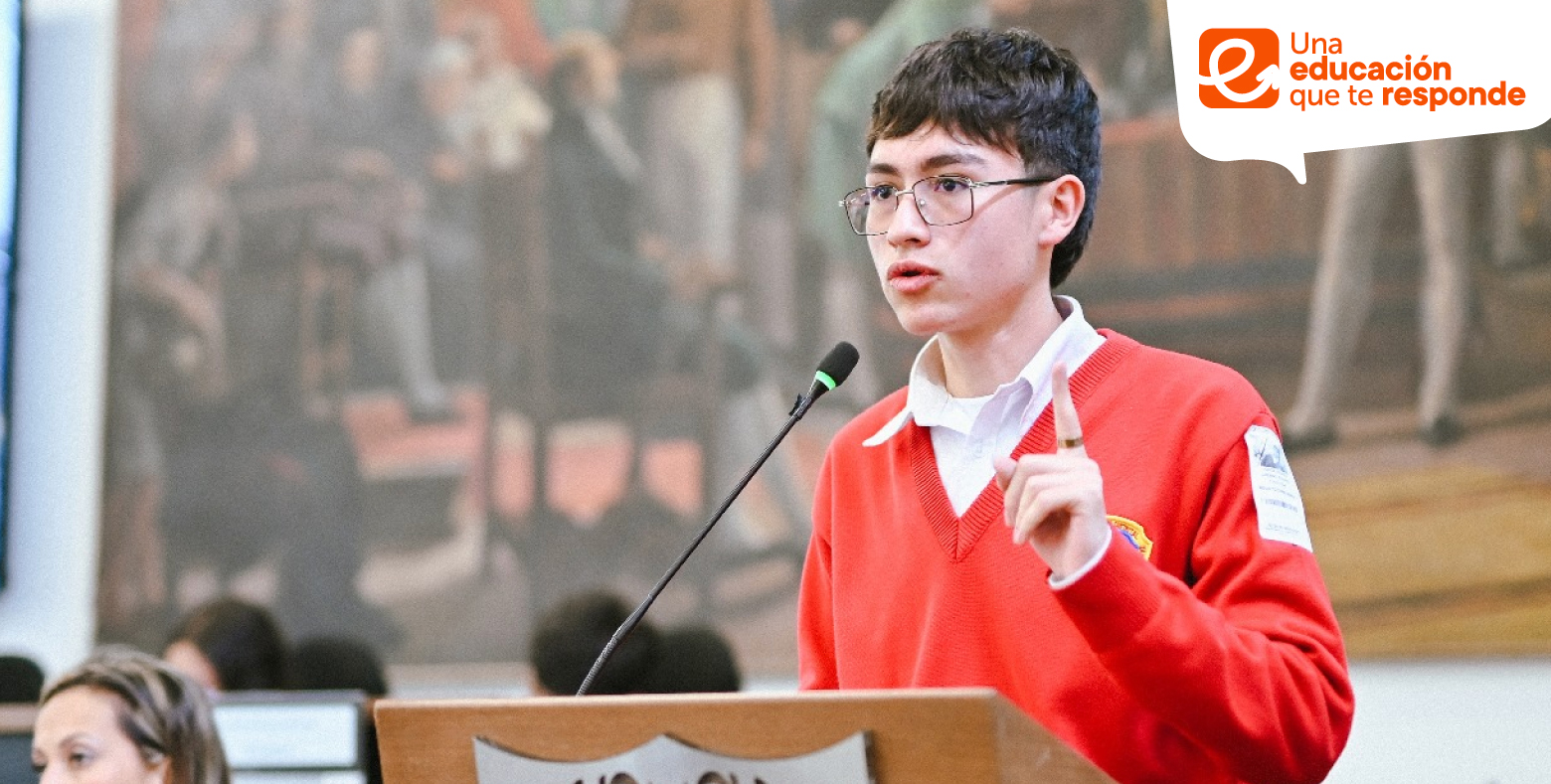 Estudiantes de colegio distrital