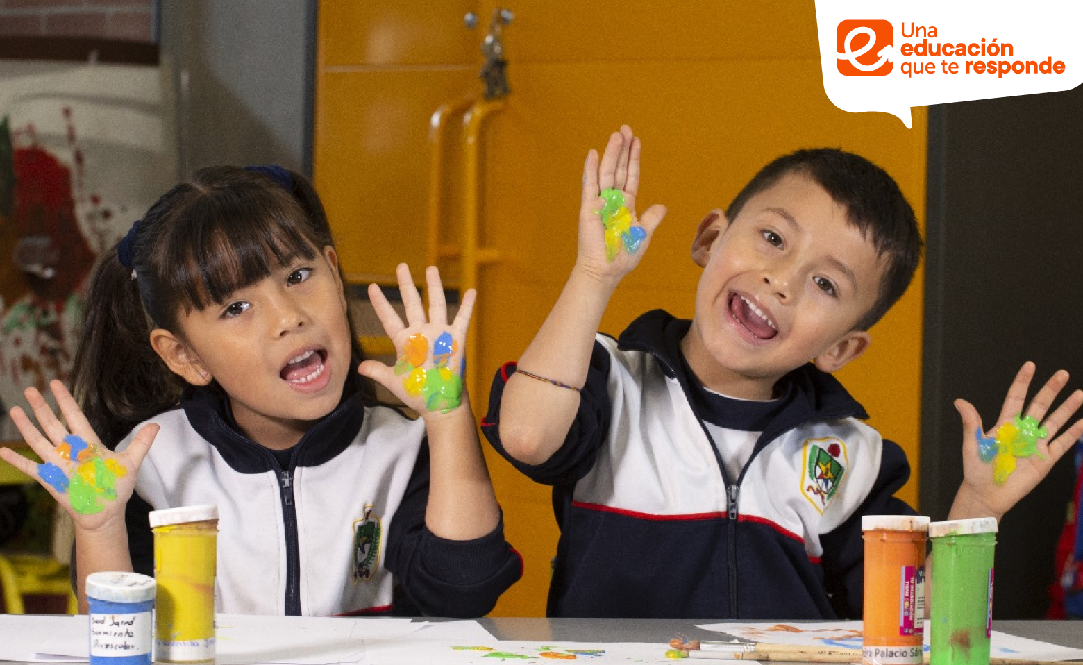 Estudiantes de colegio distrital