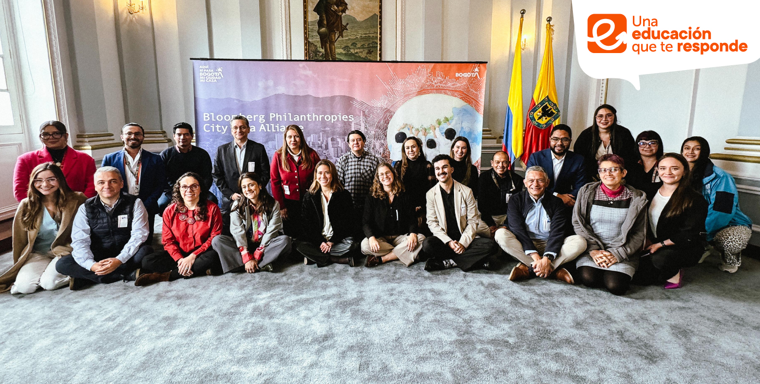 Funcionaria del distrito