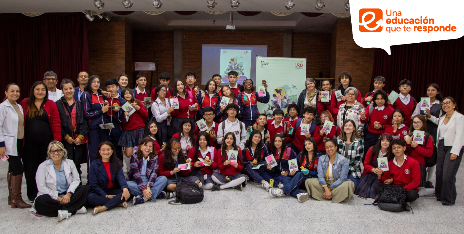 Estudiantes de colegio distrital