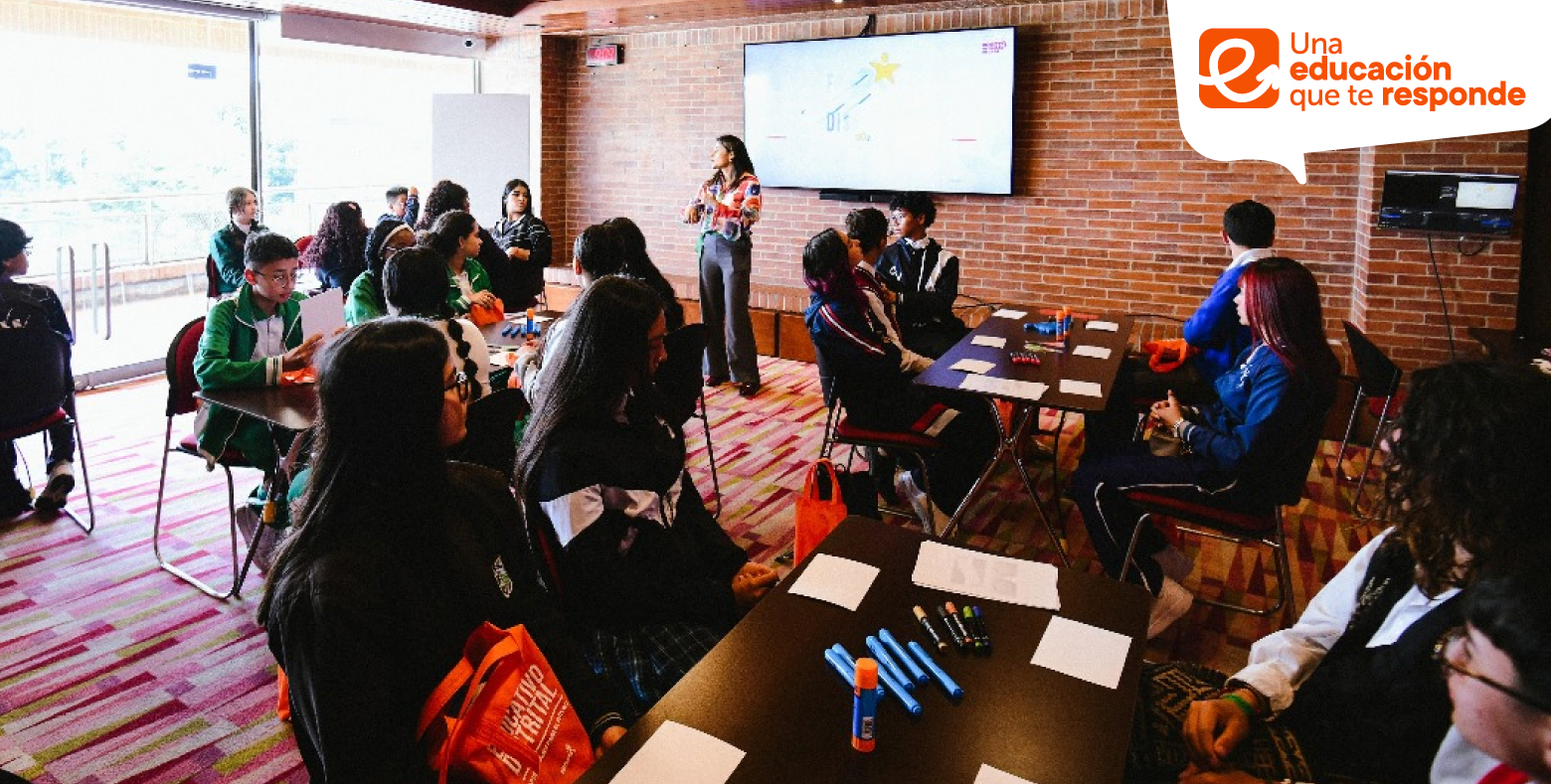 Estudiantes de colegio distrital