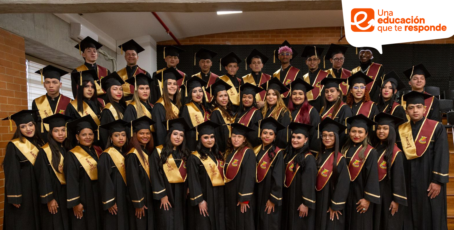 Estudiantes de colegio distrital