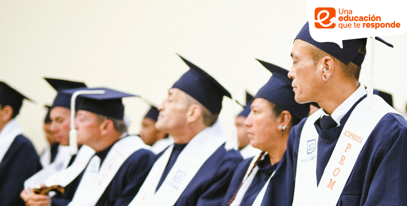 Estudiantes de colegio distrital