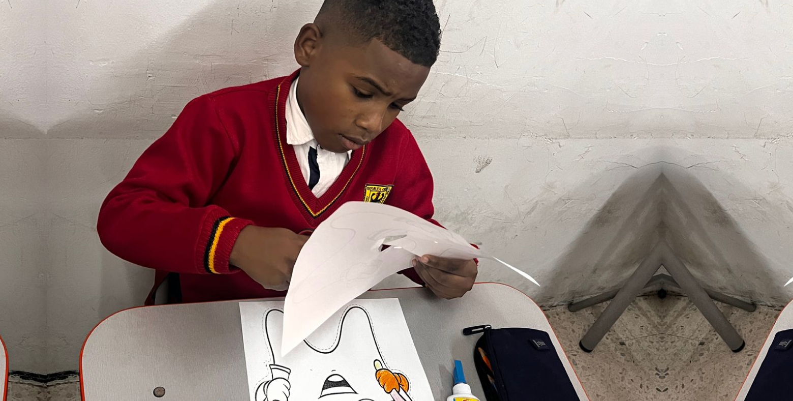 Estudiantes de colegio distrital