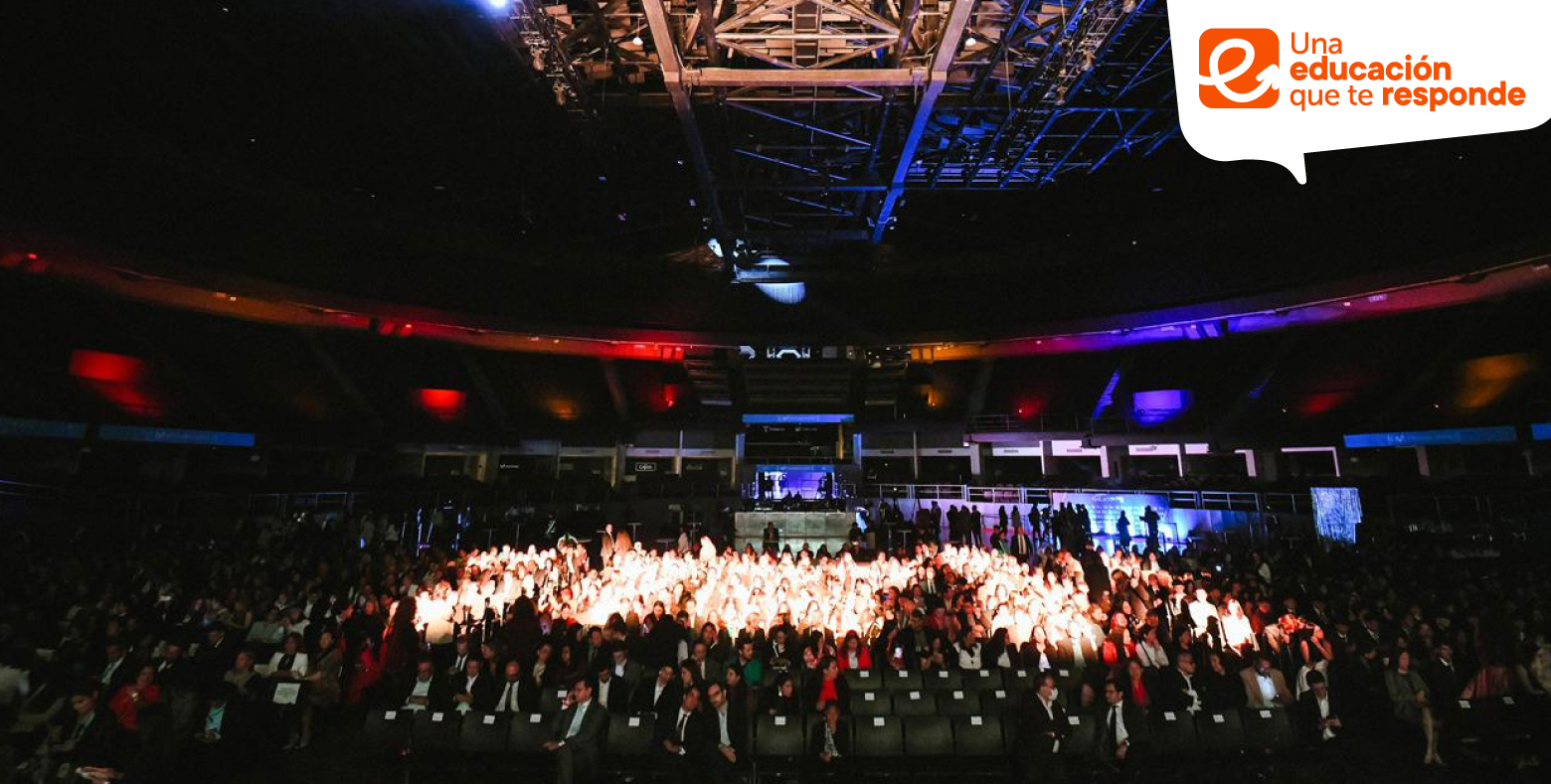 Estudiantes de colegio distrital
