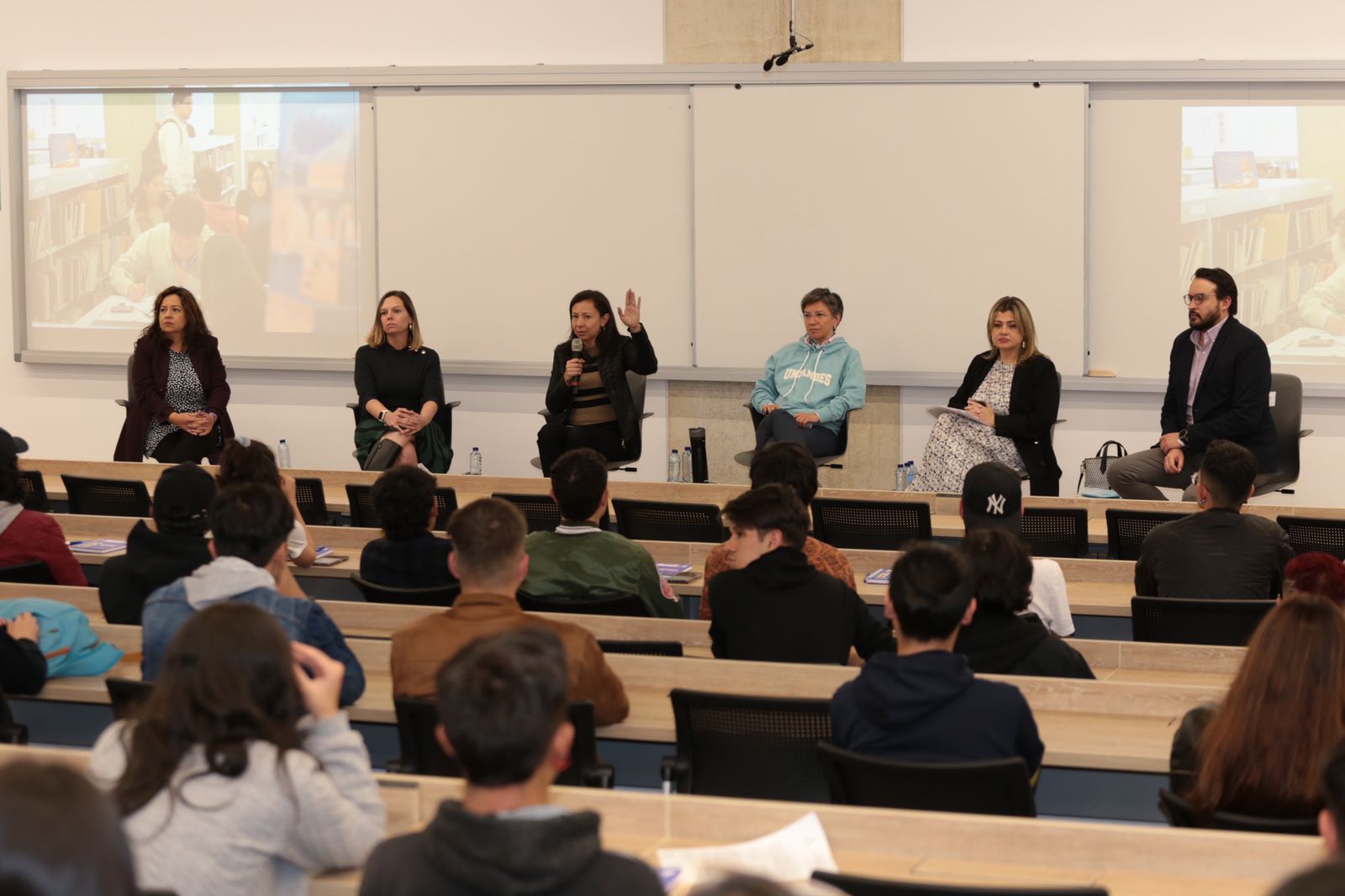 Claudia López y Edna Bonilla
