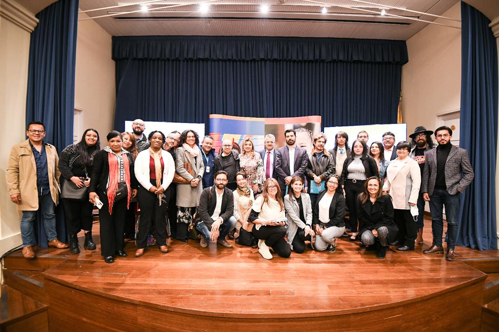 ‘La Mejor Lección’, el libro que lanzó la Secretaría de Educación sobre el coraje de enseñar en pandemia