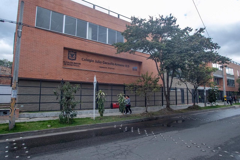 Fachada del Colegio Julio Garavito