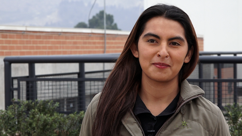 Angie, representante de los Exalumnos