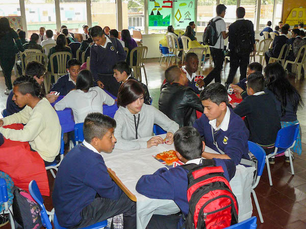Fachada del colegio del INEM Francisco de Paula Santander