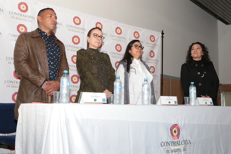 Mesa donde está la contraloría, IDEPAC y Secretaría de Educación