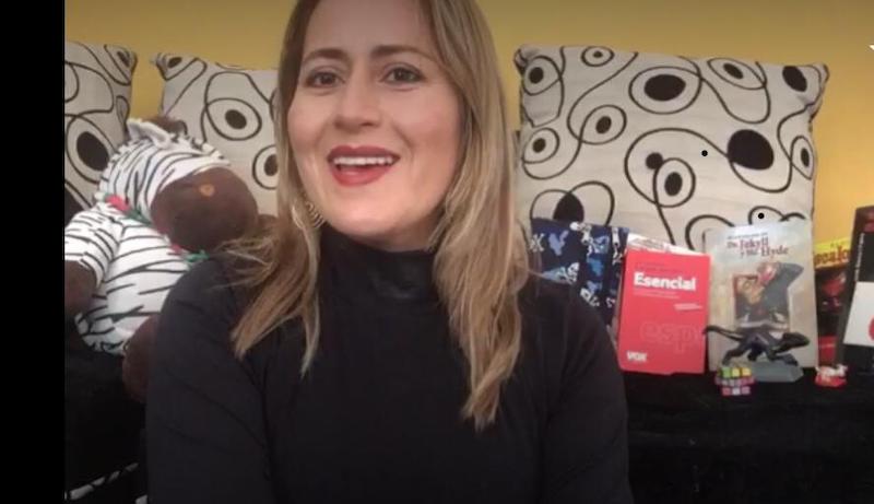 Profe en videollamada 