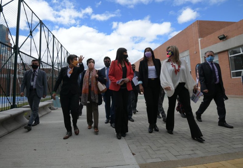 Visita al colegio Tabora 