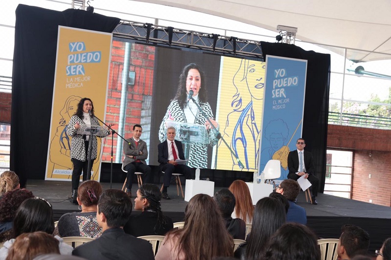 Secretaria de educación hablando del programa Yo puedo ser